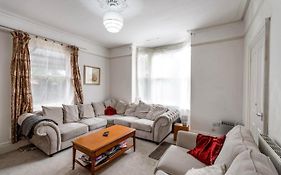Corporate, Contractors Hollies House, 5 Bedrooms Sleeps 15